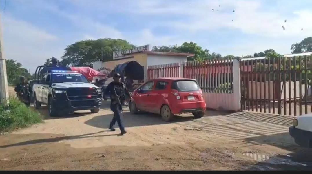 Profesor herido en ataque armado en secundaria de Oaxaca